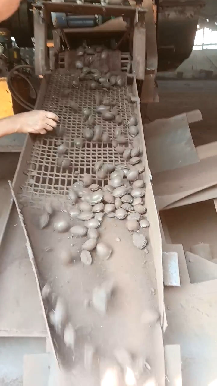 粘合剂在转底炉球团造备中的作用是什么？
